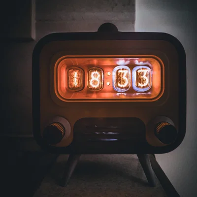 Vỏ TV cổ điển cho đồng hồ nixie FunKlock