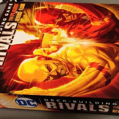 Hộp đựng thẻ cho trò chơi DC Deck Building Rivals