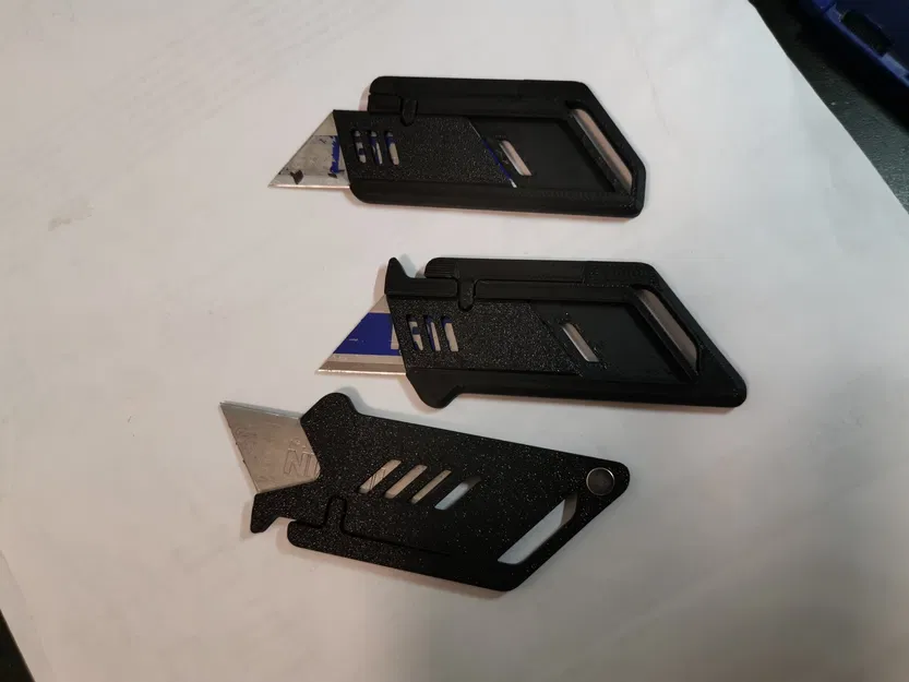 Dao đa năng treo chìa khóa với tay cầm và lỗ nam châm - Image 1