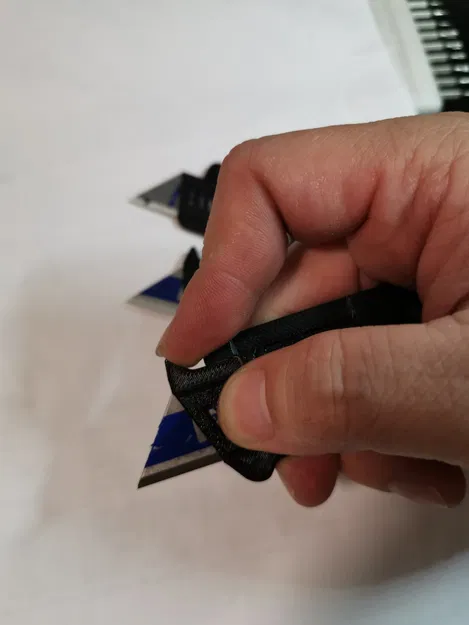 Dao đa năng treo chìa khóa với tay cầm và lỗ nam châm - Image 2