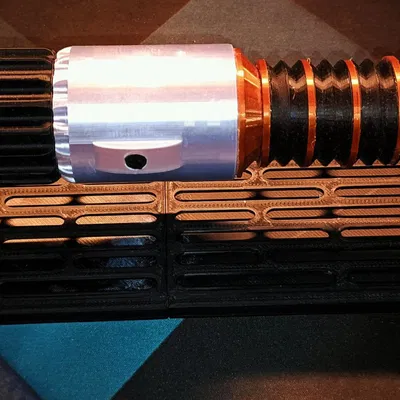 Sable laser tùy chỉnh với đế trưng bày