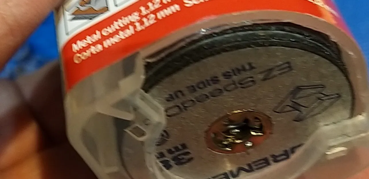 Bộ phân phối đĩa cắt Dremel SpeedClic Gridfinity có lò xo - Image 2