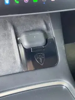 Bộ chuyển đổi sạc Airpods cho trạm sạc Tesla - Image 1