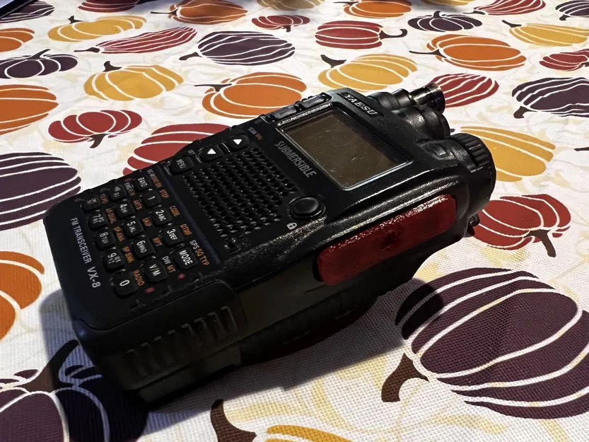 Nắp che bụi cho cổng tai nghe và DC của Yaesu VX-8DR - Image 2