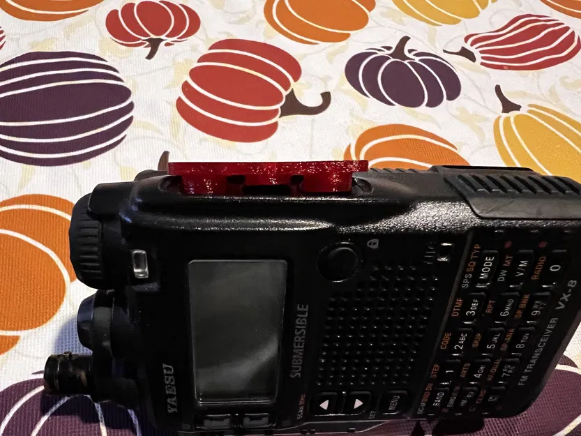 Nắp che bụi cho cổng tai nghe và DC của Yaesu VX-8DR - Image 3