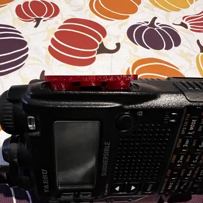 Nắp che bụi cho cổng tai nghe và DC của Yaesu VX-8DR