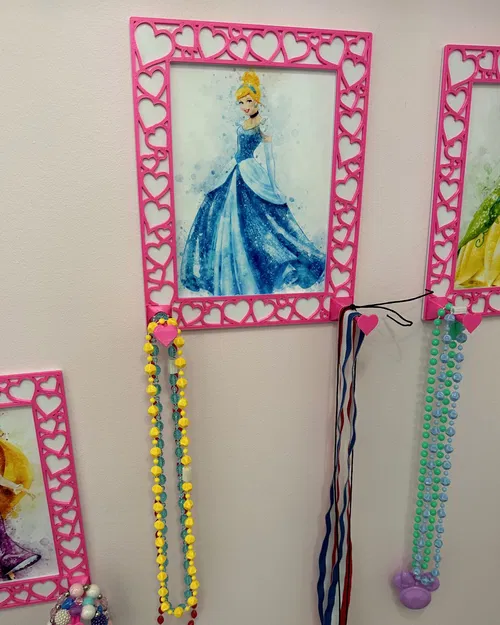 Khung ảnh hình trái tim với móc treo cho vòng tay và dây chuyền - Image 2