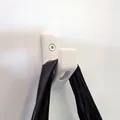 Móc treo tường đơn giản và bền chắc - Thumbnail 2