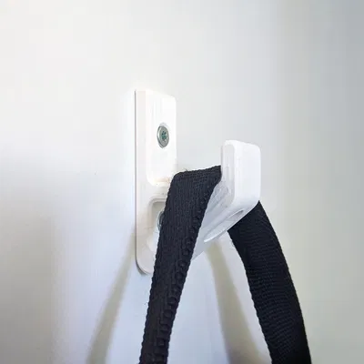 Móc treo tường đơn giản và bền chắc