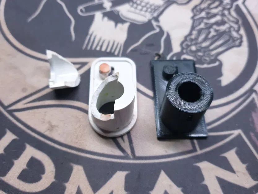 Bộ phận bản lề cho ngăn đông tủ lạnh Dometic Elektrolux - Image 2