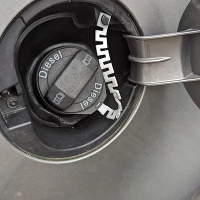 Dây đai giữ nắp bình xăng cho xe VW