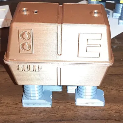 Mô hình đồ chơi Gonk Droid bốn chân trong Star Wars