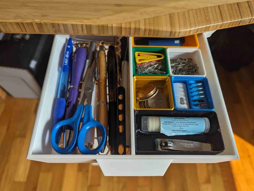 Hộp kéo dưới bàn kết hợp với ngăn Gridfinity 2x4 - Image 2