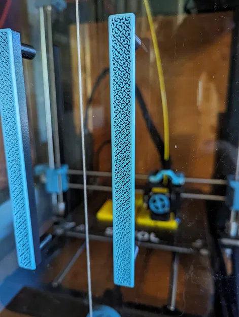 Tay nắm cửa và tủ đựng đa năng - Image 1