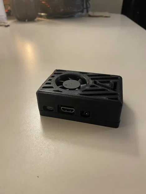 Vỏ máy tính Libre Renegade với khe v-slot - Image 4