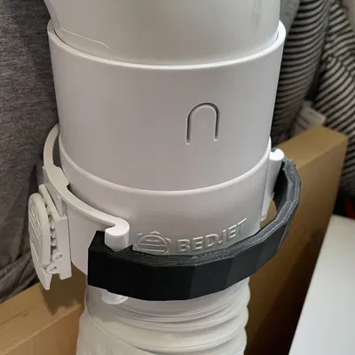 Gắn kết kẹp giữ BedJet để ngăn van rơi ra