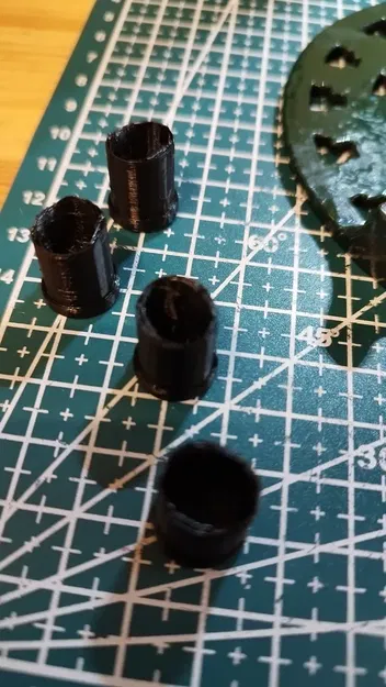 Đế bảo vệ chân cho giá đỡ bằng kim loại - Image 1