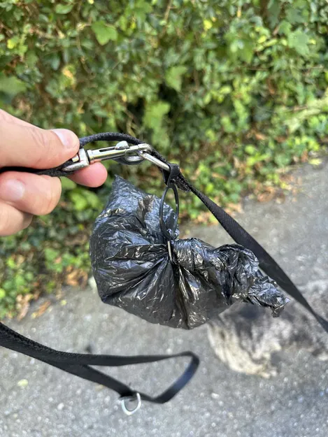 Giá đỡ túi phân chó không cần phụ kiện - Image 2