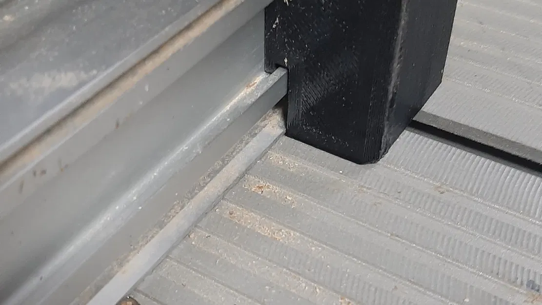 Thay thế kẹp miter cho máy cưa bàn Ryobi BT3100 - Image 2