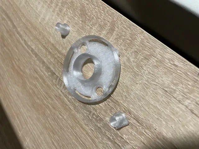 Phụ kiện nhựa dưới rosette cửa bị hỏng cần thay thế - Image 8