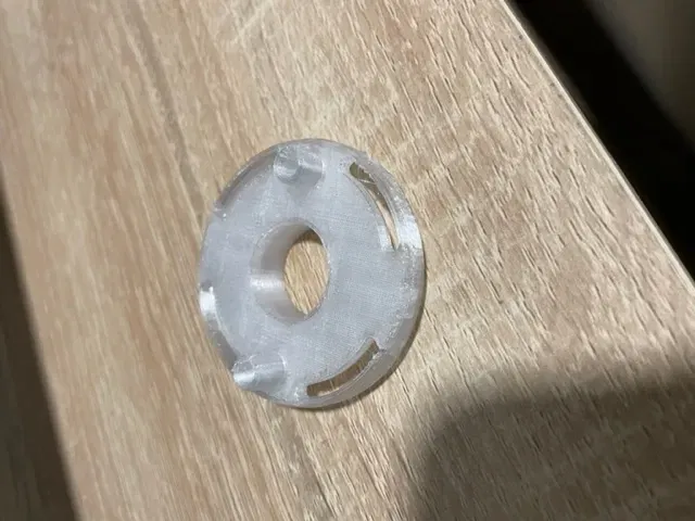 Phụ kiện nhựa dưới rosette cửa bị hỏng cần thay thế - Image 10