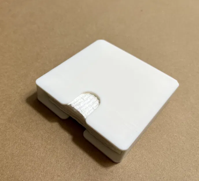 Hộp đựng khăn giấy du lịch có nắp - Image 2