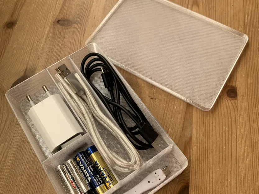 Hộp nhỏ đựng cáp và phụ kiện khi di chuyển - Image 1