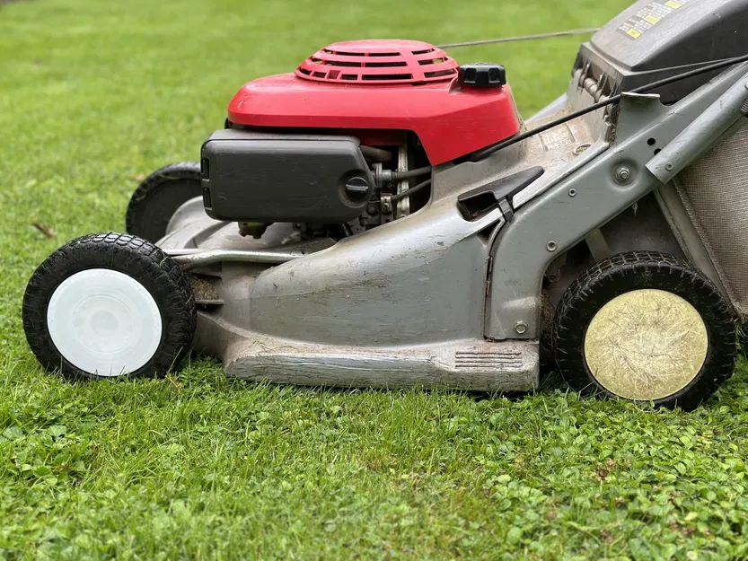 Nắp bánh xe thay thế cho máy cắt cỏ Honda HRB 475 - Image 1