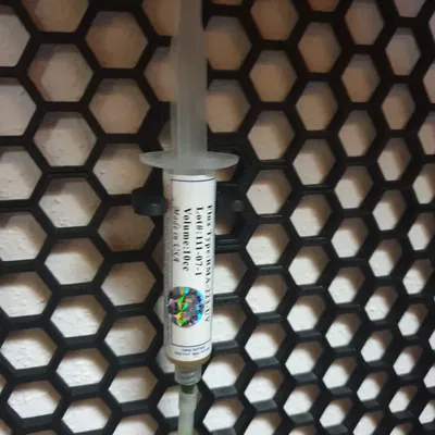 Giá đỡ ống tiêm HSW cho tường lưu trữ tổ ong