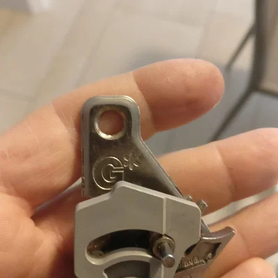 Cơ chế khóa bên phải cho GRASS Nova Pro Tipmatic Plus