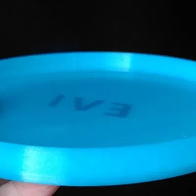 Frisbee thiết kế nhẹ và bền chắc với lớp trên gia cố
