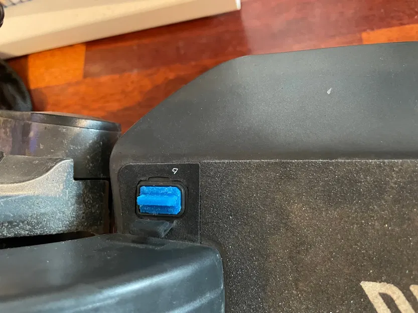 Nắp đậy cổng sạc cho xe điện Mercane Widewheel pro - Image 2