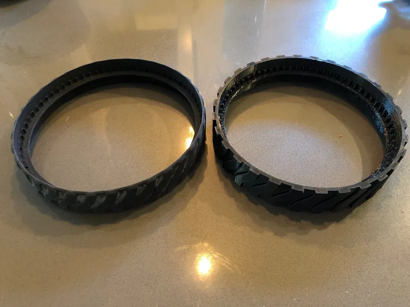 Bánh xe thay thế cho máy vệ sinh hồ bơi Zodiac - Image 1