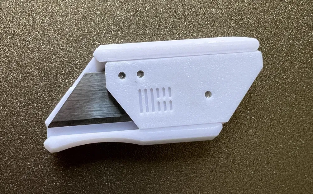 Dao gập fidget với lưỡi dao tiện ích từ nam châm - Image 2