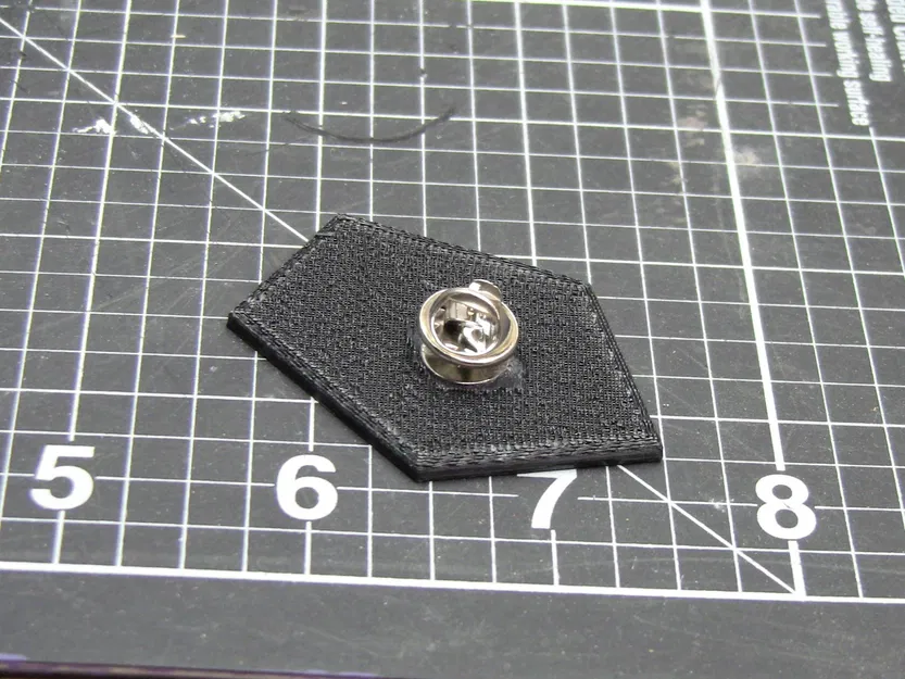 Pin kim loại men biểu tượng XCOM - Image 2