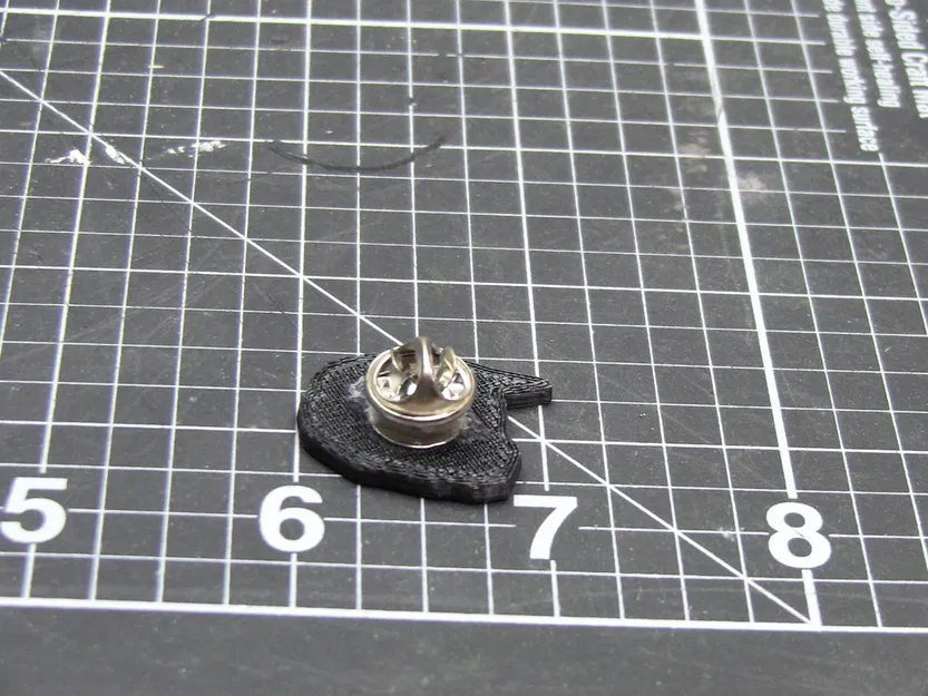 Pin email hình mũ bảo hiểm Halo - Image 2