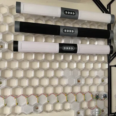 Giá treo hình lục giác cho thiết bị điện tử