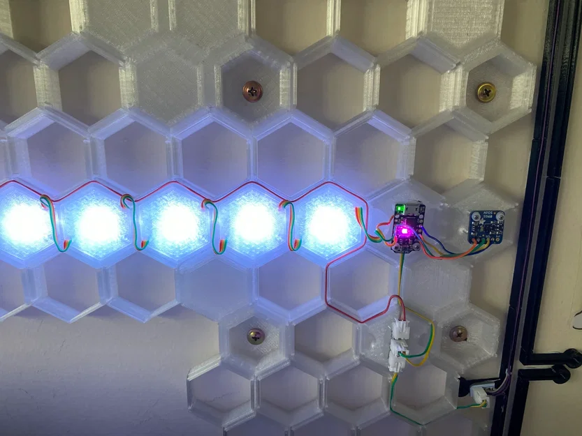 Giá treo hình lục giác cho thiết bị điện tử - Image 3