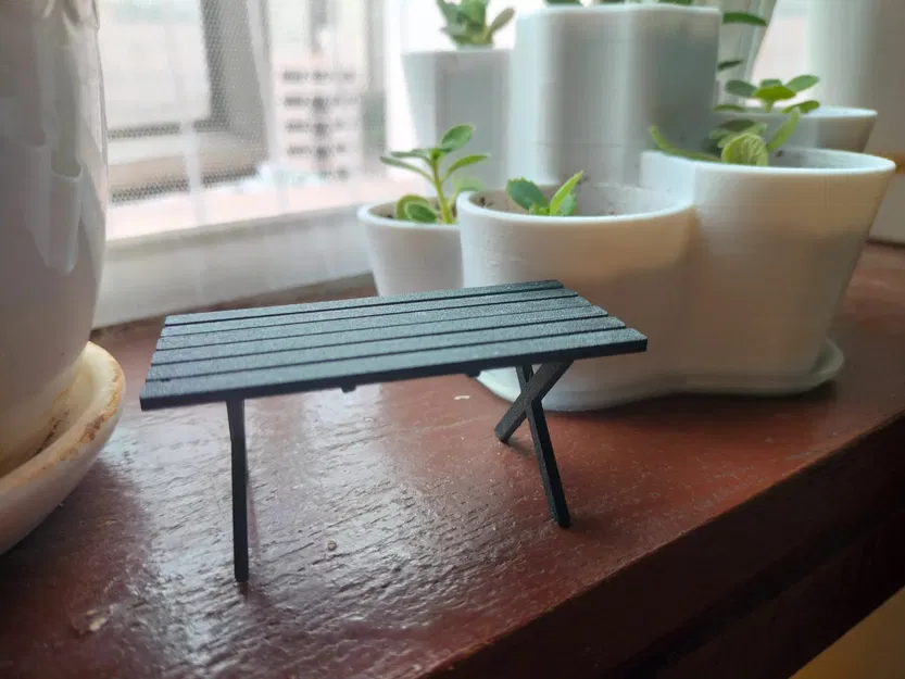 Mô hình bàn gỗ ngoài trời thu nhỏ dễ lắp ráp - Image 1