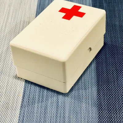 Bộ dụng cụ sơ cứu cá nhân cho trại viên