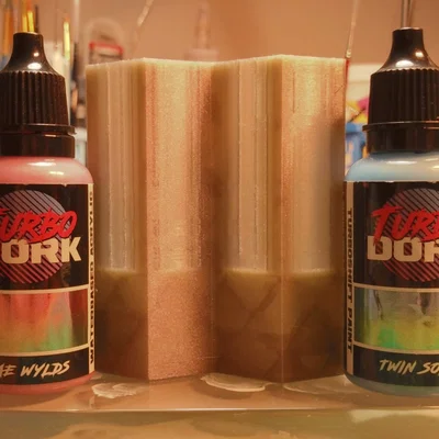 Giá đỡ sơn Turbo Dork cho chai sơn rộng