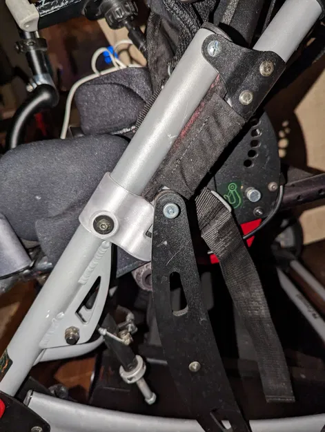 Khóa gập xe lăn Convaid thay thế cho hệ thống khóa - Image 1