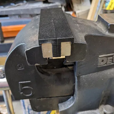 Bộ đệm hàm kẹp từ tính cho kẹp bàn DeWalt 5