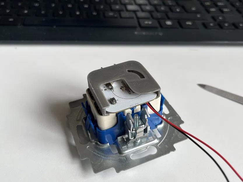 Công tắc đèn thông minh Ikea với nút tắt nhanh Tradfri - Image 1