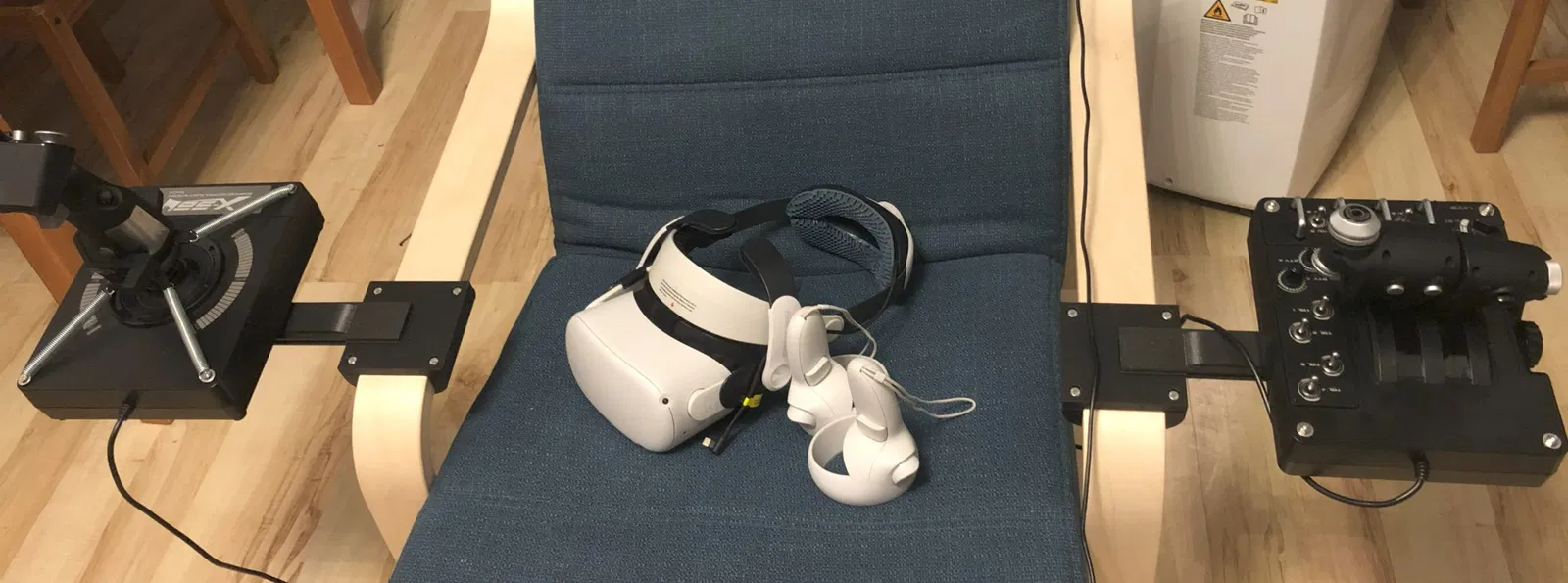 Giá đỡ joystick Logitech X55/56 cho ghế Poang - Image 1