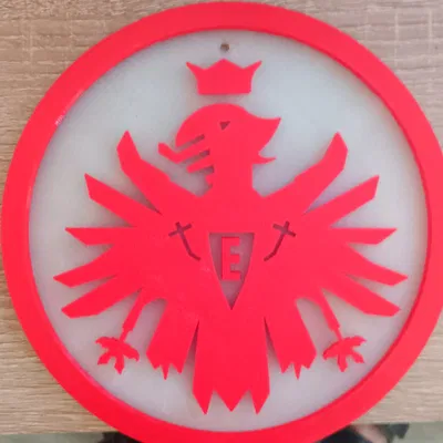 Biểu tượng SGE Eintracht Frankfurt với Attila