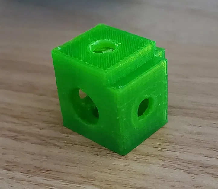 Khối lập phương góc M6 cho 2020 với vít socket - Image 1