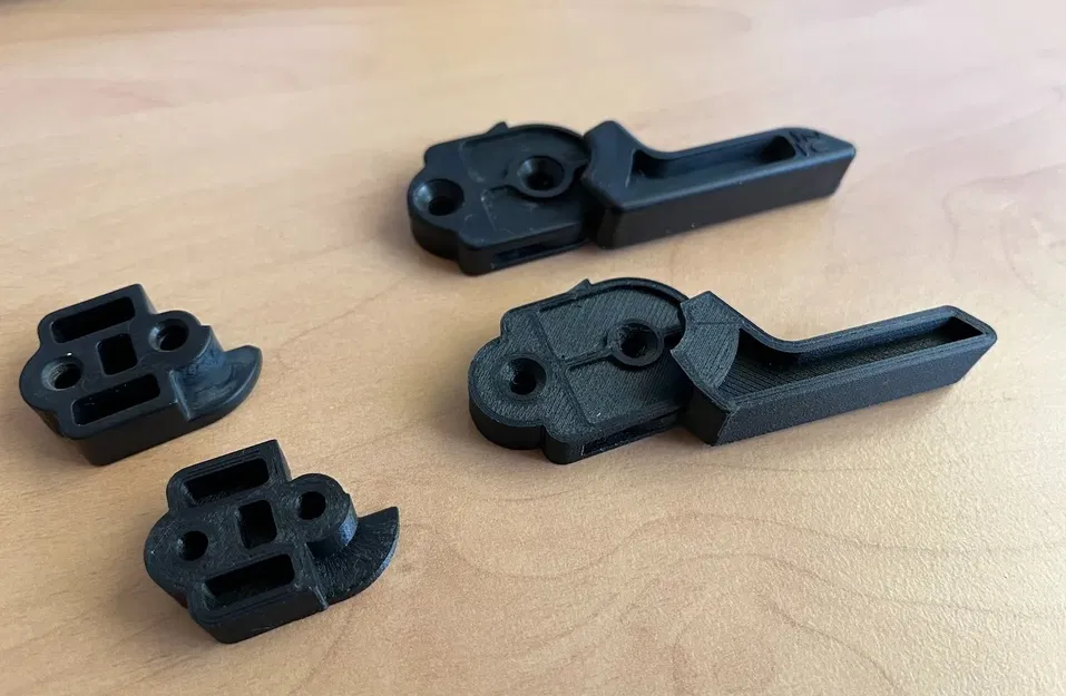 Nắp trung tâm cửa sổ Maco đã qua sử dụng hơn 20 năm - Image 1