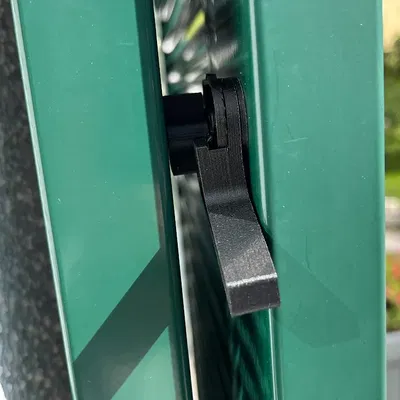 Nắp trung tâm cửa sổ Maco đã qua sử dụng hơn 20 năm