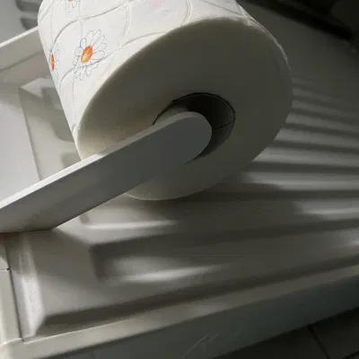 Giá đỡ cuộn giấy vệ sinh cho bức tường bên cạnh lò sưởi